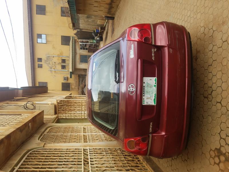 Toyota Avensis • 2005 • 176,000 km 5