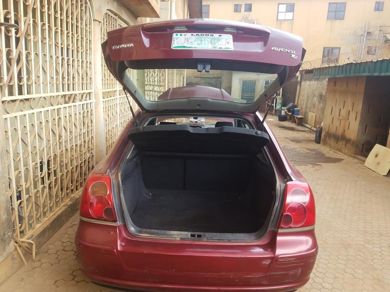 Toyota Avensis • 2005 • 176,000 km 6