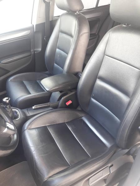 Volkswagen Golf • 2011 • 109,000 km 4