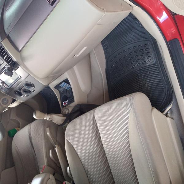 Nissan Tiida • 2008 • 173,000 km 2