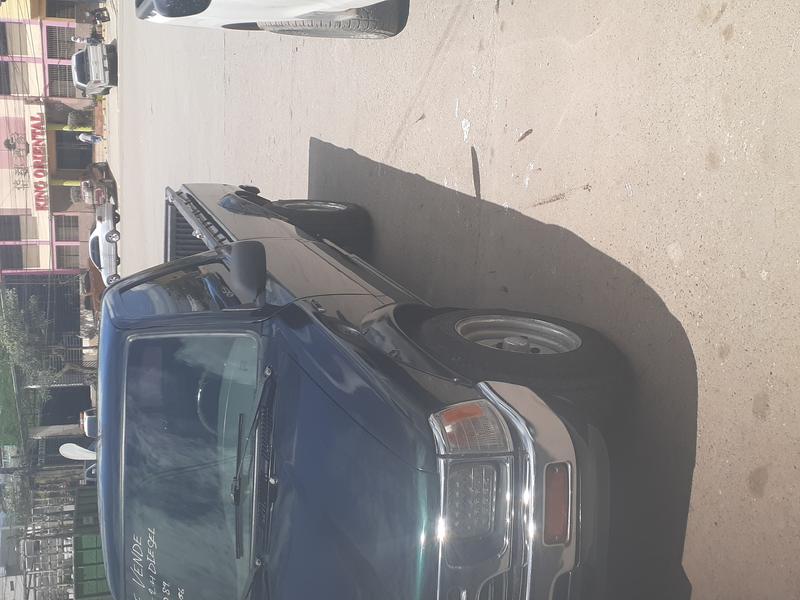 Toyota Hilux • 1989 • 215,000 km 7