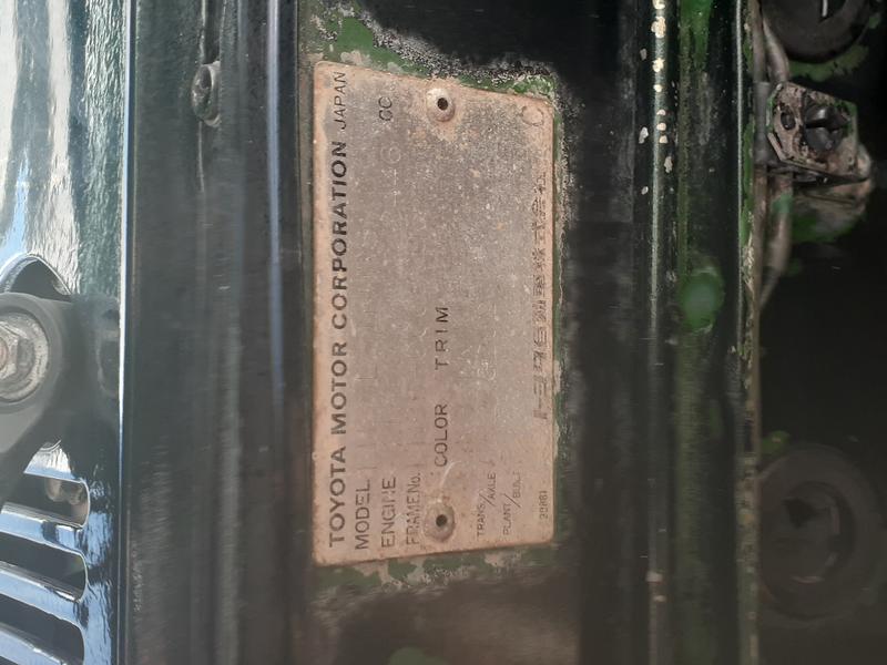 Toyota Hilux • 1989 • 215,000 km 6