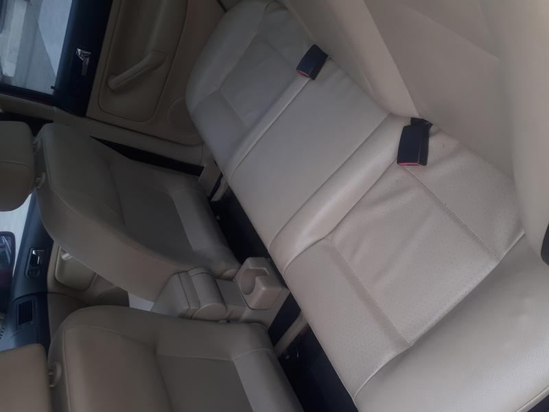 Volkswagen Jetta • 2011 • 135,000 km 5