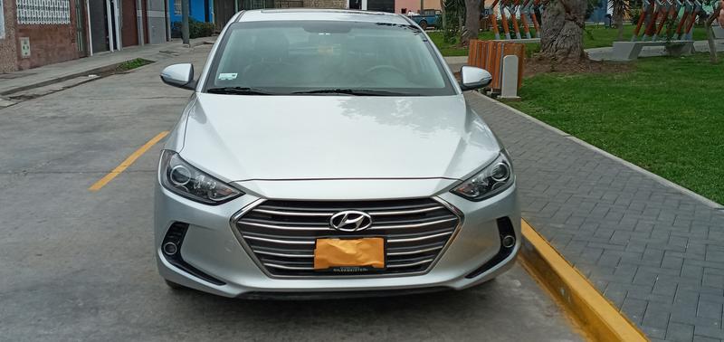 Hyundai Elantra • 2017 • 49,980 km 5