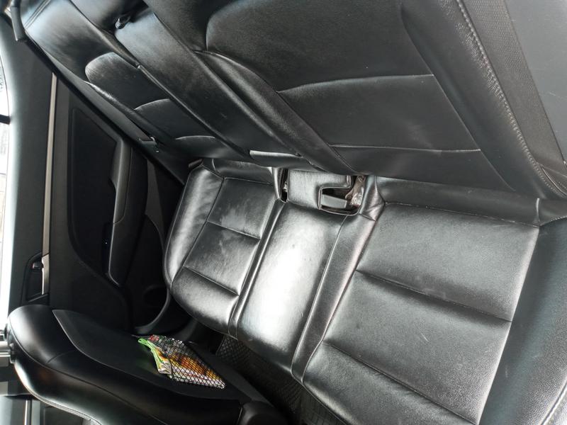 Hyundai Elantra • 2017 • 49,980 km 4