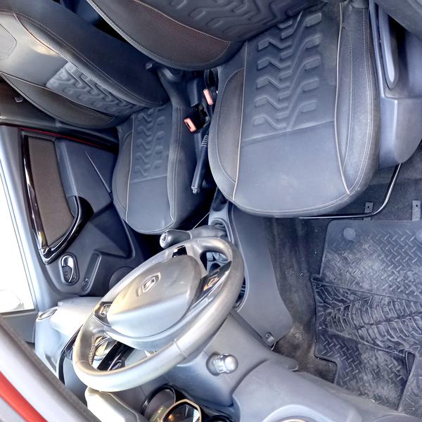 Renault  • 2017 • 62,000 km 5