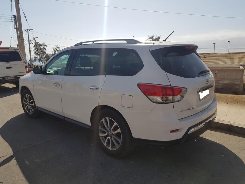 Nissan Pathfinder • 2014 • 133,000 km 7