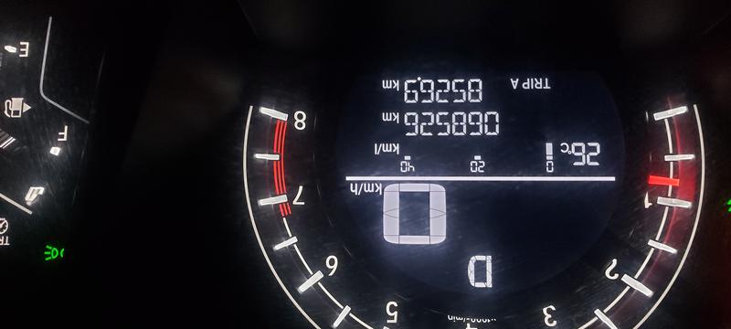 Honda CR-V • 2018 • 68,000 km 3