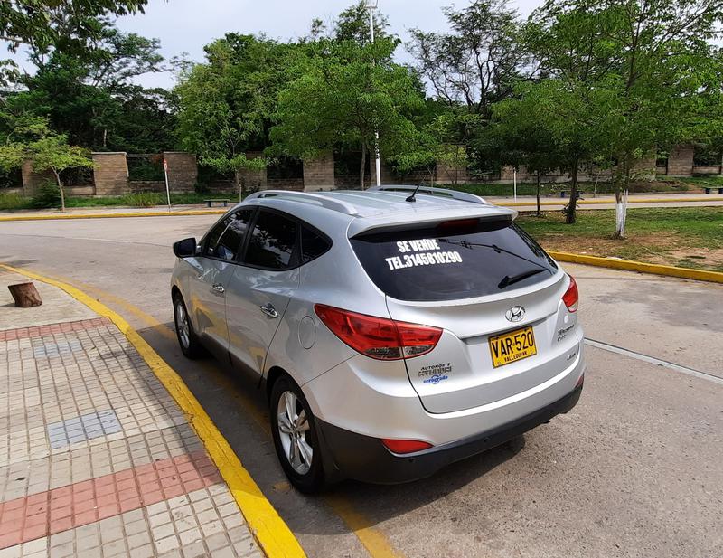 Hyundai ix35 • 2013 • 170,000 km 4