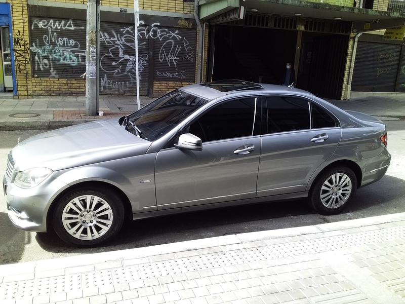 Mercedes-Benz C • 2012 • 120,000 km 3