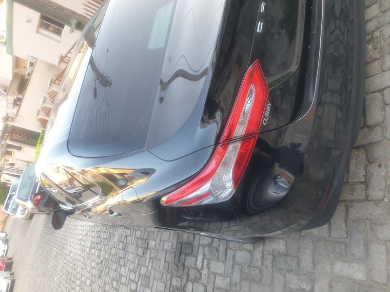 Toyota Camry • 2019 • 25,000 km 4