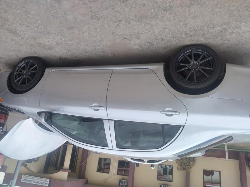 Toyota Corolla • 2010 • 128,000 km 2