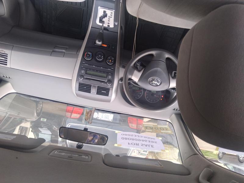 Toyota Corolla • 2010 • 128,000 km 3