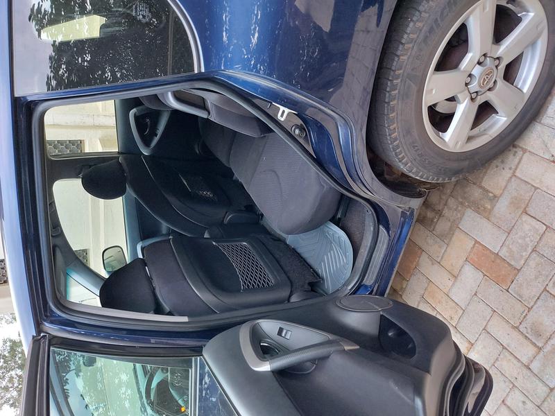 Toyota RAV4 • 2007 • 114,000 km 3