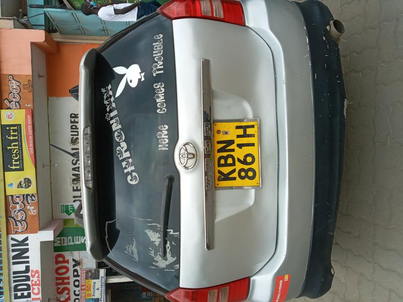 Toyota 4 Runner Limited • 2003 • 187,745 km 3