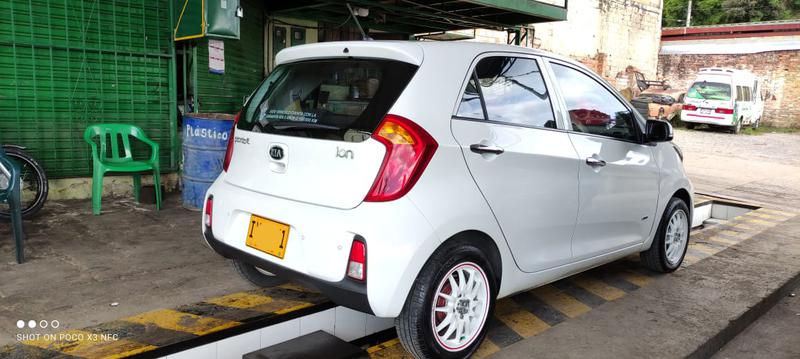 Kia Shuma • 2017 • 12,000 km 2