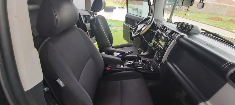 Toyota FJ Cruiser • 2008 • 111,000 km 9