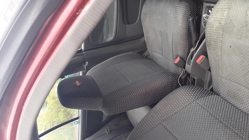 Nissan Sentra v16 • 2002 • 2,800 km 3