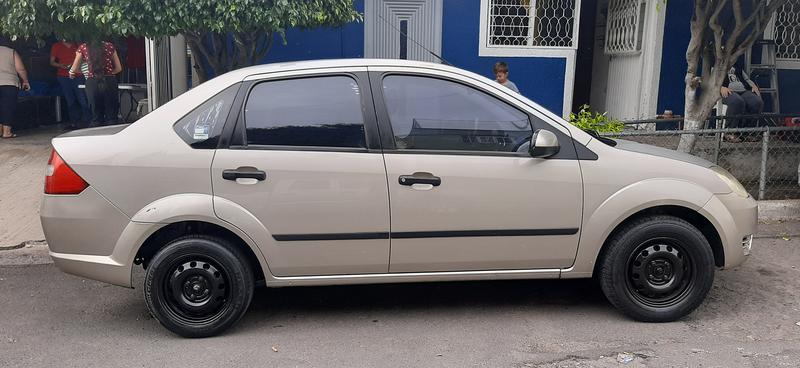 Ford Fiesta • 2005 • 180,000 km 7