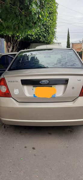 Ford Fiesta • 2005 • 180,000 km 4