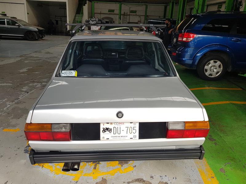 Volkswagen Vento • 1983 • 45,000 km 13