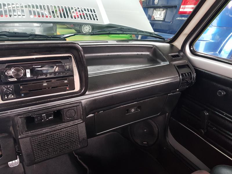 Volkswagen Vento • 1983 • 45,000 km 7