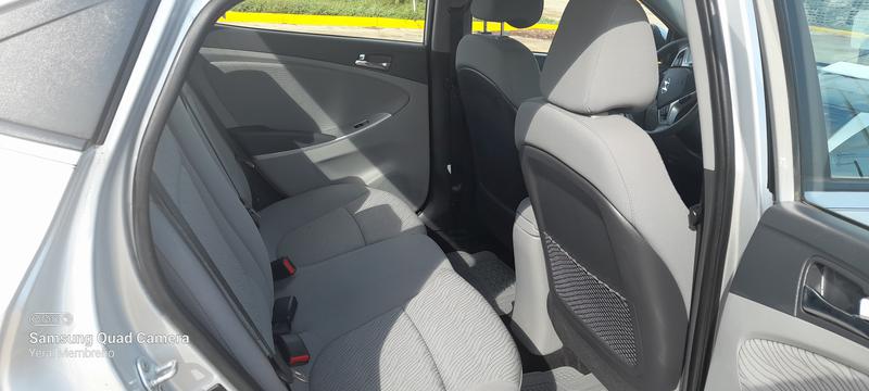 Hyundai Accent • 2014 • 94,000 km 7