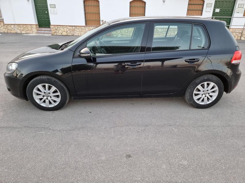 Volkswagen Golf • 2010 • 117,000 km 3
