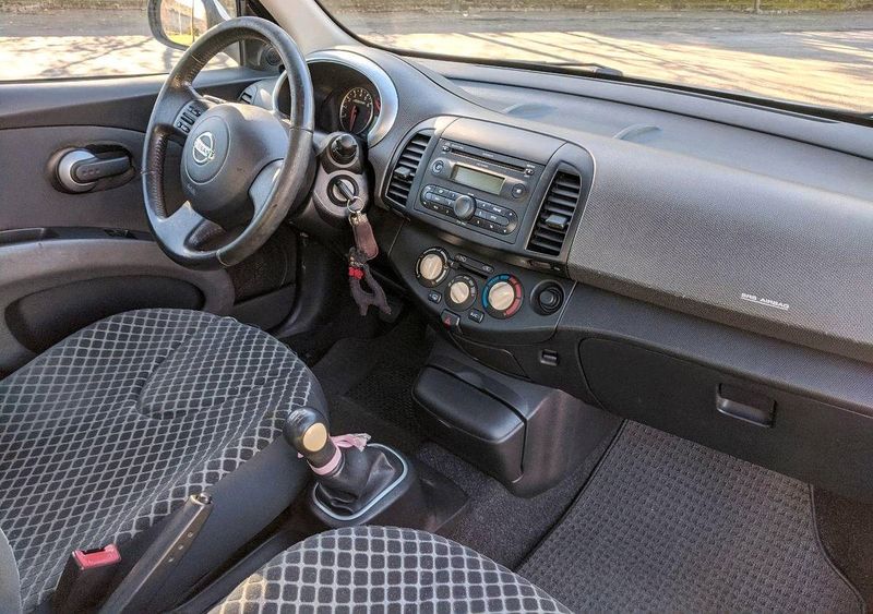 Nissan Micra • 2006 • 200,000 km 4