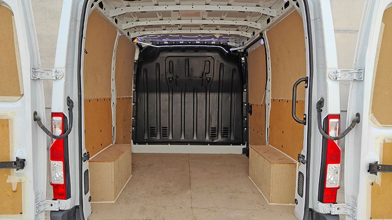 Renault Master • 2021 • 30,722 km 6