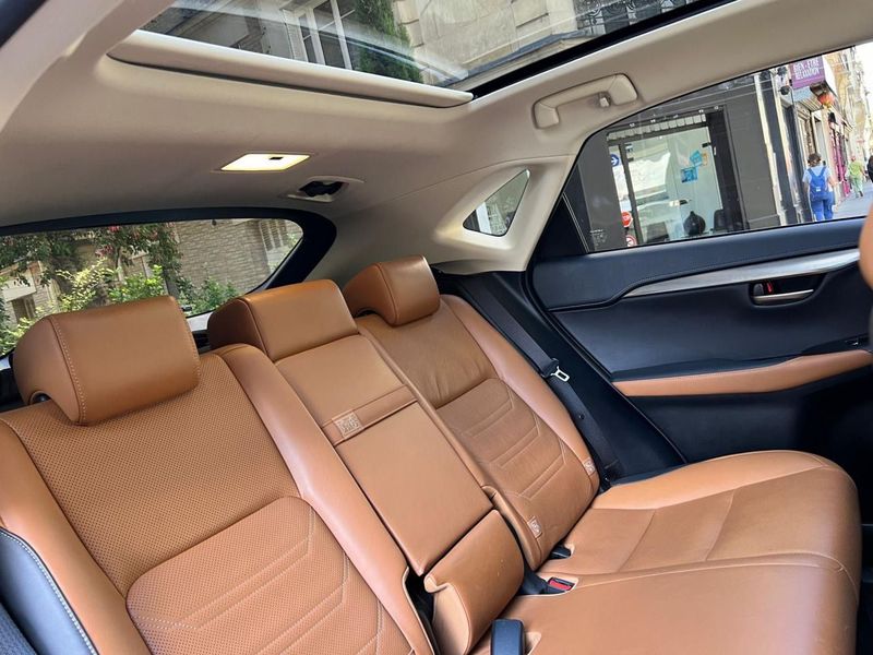 Lexus NX • 2020 • 59,500 km 9