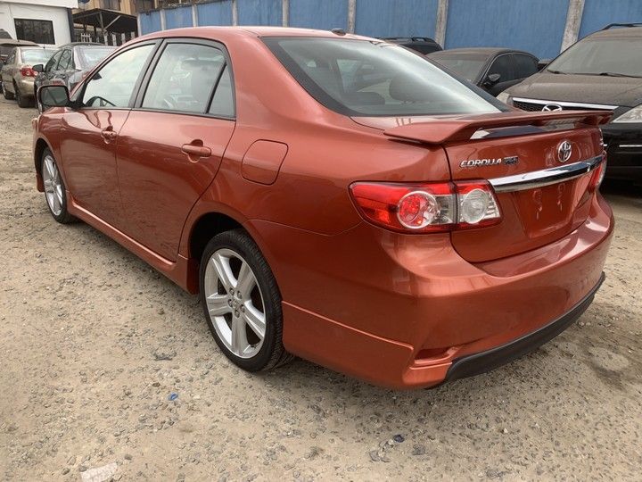 Toyota Corolla • 2013 • 3 km 2