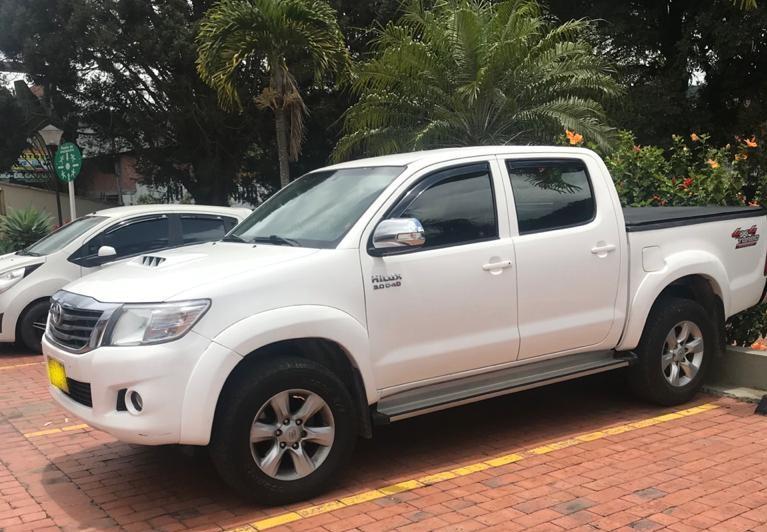 Toyota Hilux • 2015 • 104,000 km 3