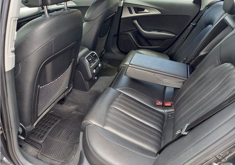 Audi A6 • 2016 • 250,000 km 4