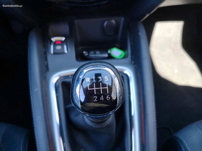 Nissan Qashqai • 2015 • 140,000 km 5