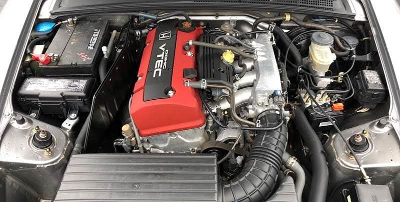 Honda S2000 • 2001 • 105,605 km 5