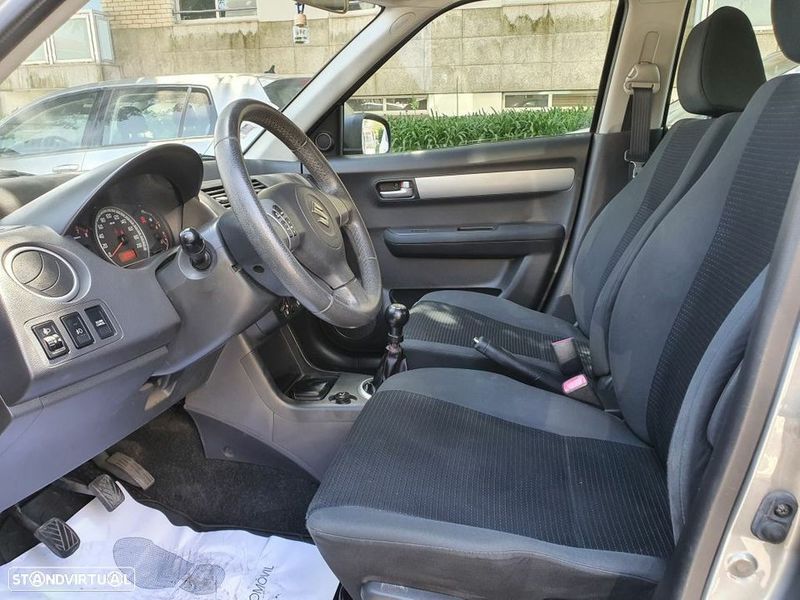 Suzuki Swift • 2008 • 129,000 km 1