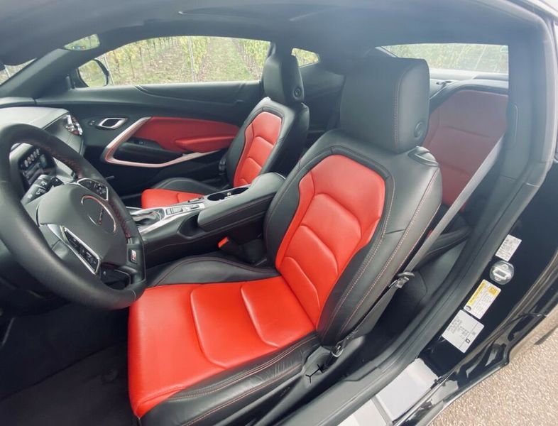 Chevrolet Camaro • 2017 • 70,000 km 4