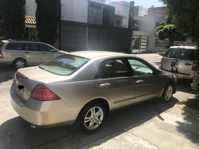 Honda Accord • 2007 • 80,170 km 2