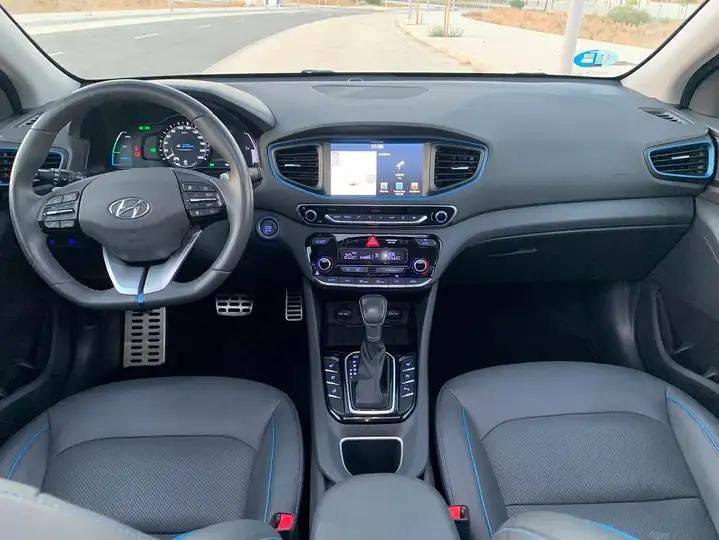 Hyundai Ioniq Electric • 2018 • 92,000 km 2