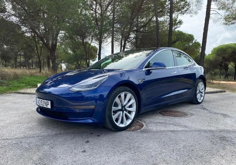 Tesla Model 3 • 2020 • 21,000 km 1