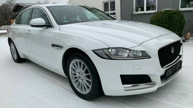 Jaguar XF • 2017 • 80,000 km 6