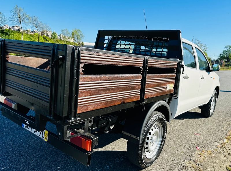Toyota Hilux • 2014 • 338,300 km 5