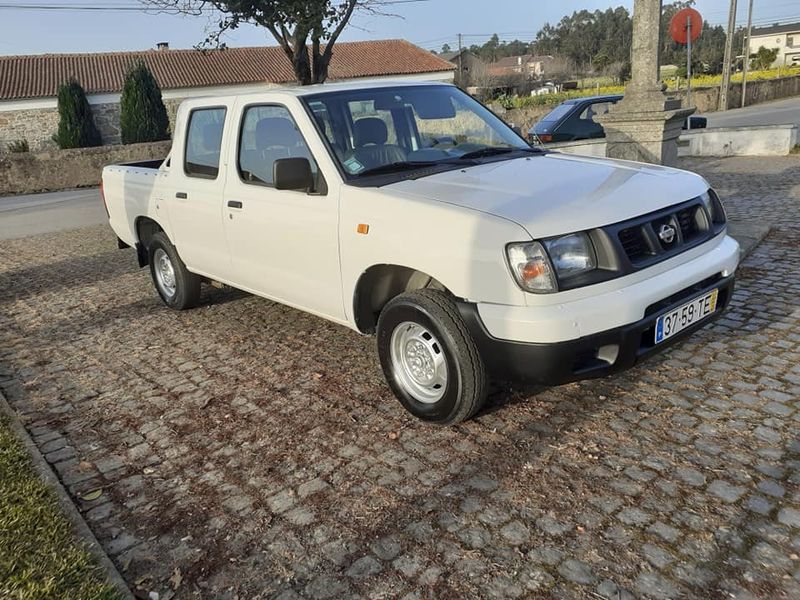 Nissan Pickup • 2002 • 99,000 km 2