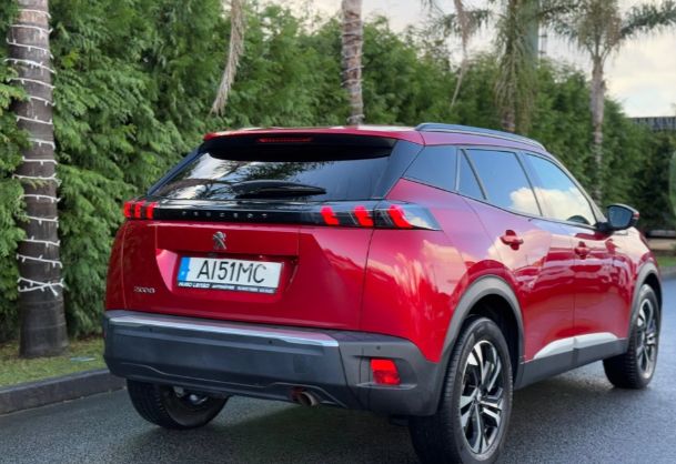 Peugeot 2008 • 2020 • 102,000 km 3