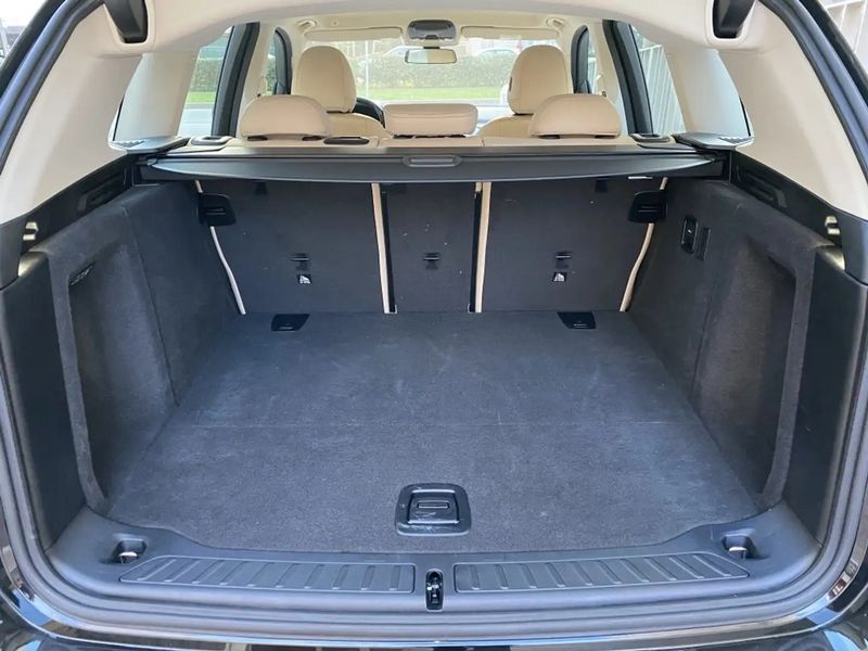 BMW X3 • 2018 • 145,900 km 11