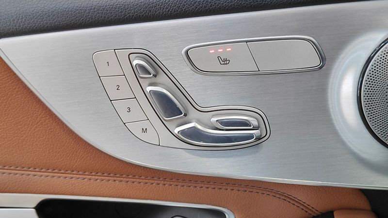 Mercedes-Benz C-Class • 2017 • 106,792 km 13