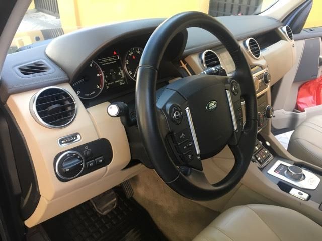 Land Rover Discovery • 2012 • 184,000 km 4