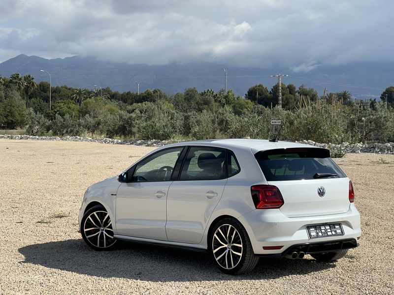Volkswagen Polo • 2015 • 101,000 km 4