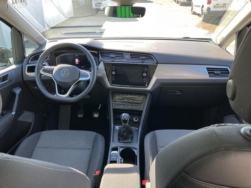 Volkswagen Touran • 2023 • 24,155 km 7
